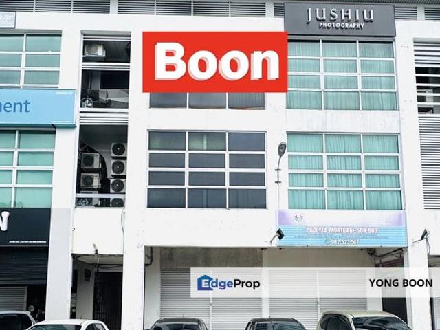 Shop for rent in Kuching