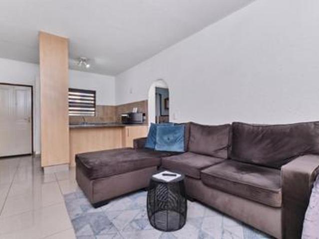 Apartment for sale in Sandton, City of Johannesburg Metropolitan Municipality
