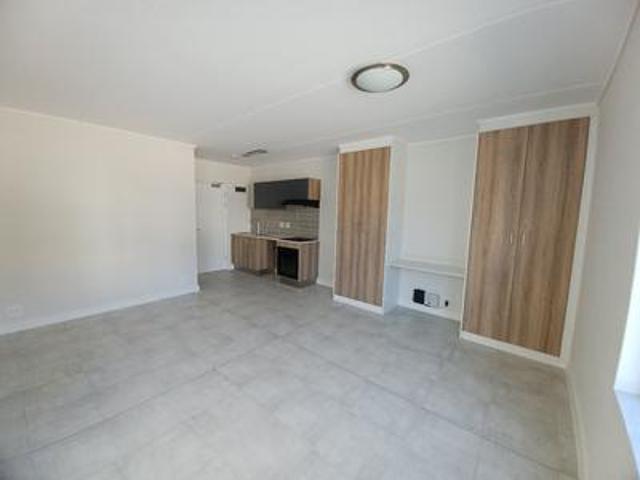 Apartment for rent in Gordon's Bay, Western Cape