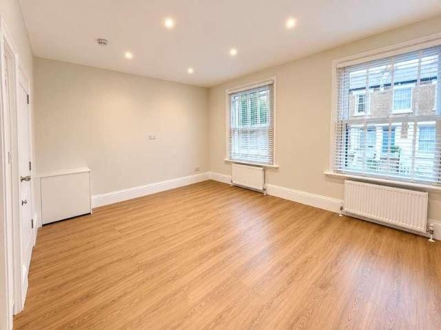 Apartment for rent in London Borough of Hammersmith and Fulham, Greater London