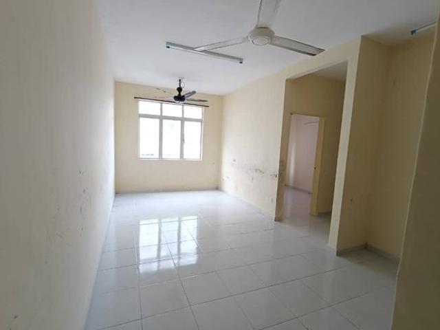 Apartment for sale in Malaka