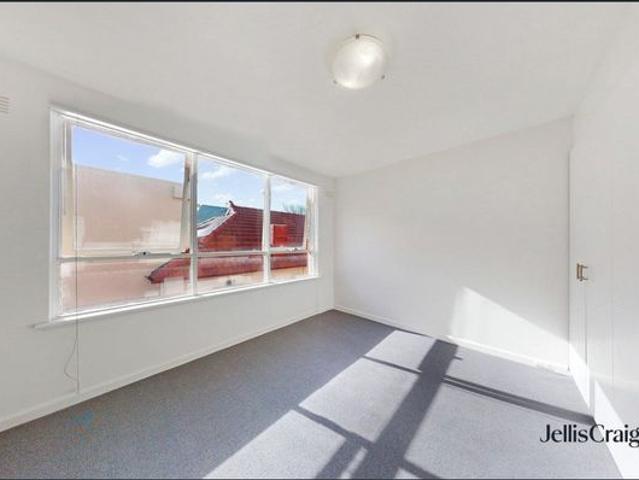 Apartment for rent in Elwood, Melbourne