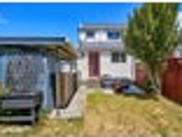 Townhouse for sale in Days Bay, Wellington