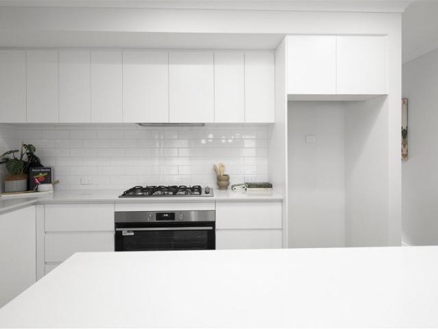 Cottage for sale in Karnup, Western Australia