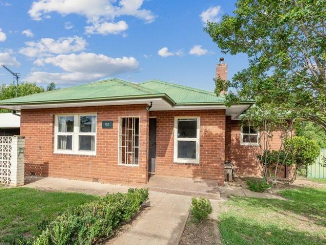 House for sale in Mount Austin, Wagga Wagga City Council