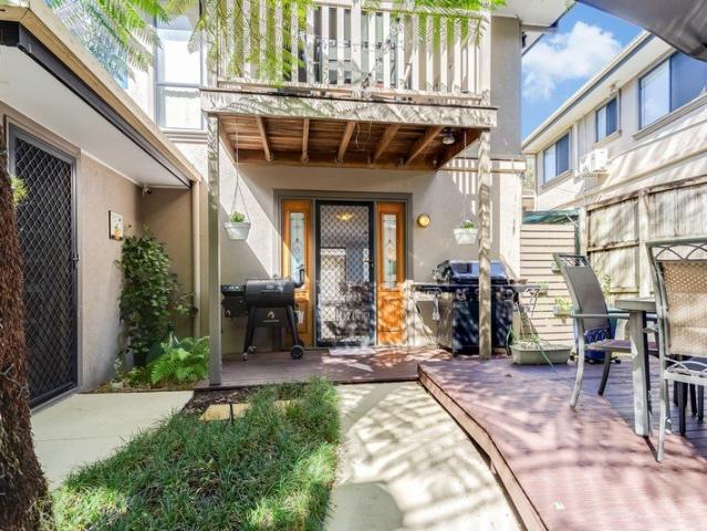 Townhouse for sale in Methul, Queensland