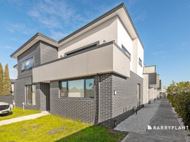 Townhouse for sale in Camerons Creek, Victoria