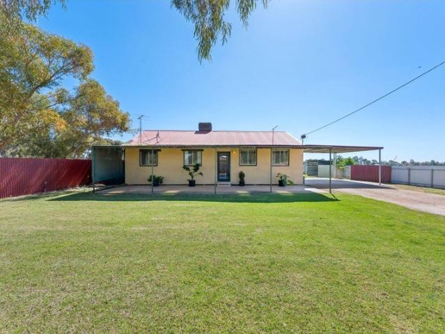 House for sale in Victoria