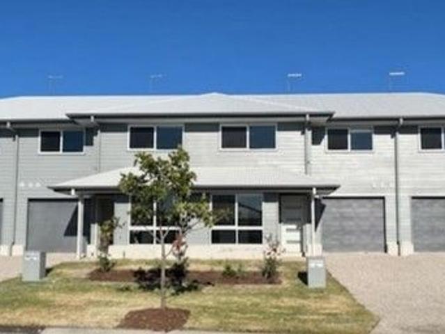 Cottage for sale in Flagstone Creek, Queensland