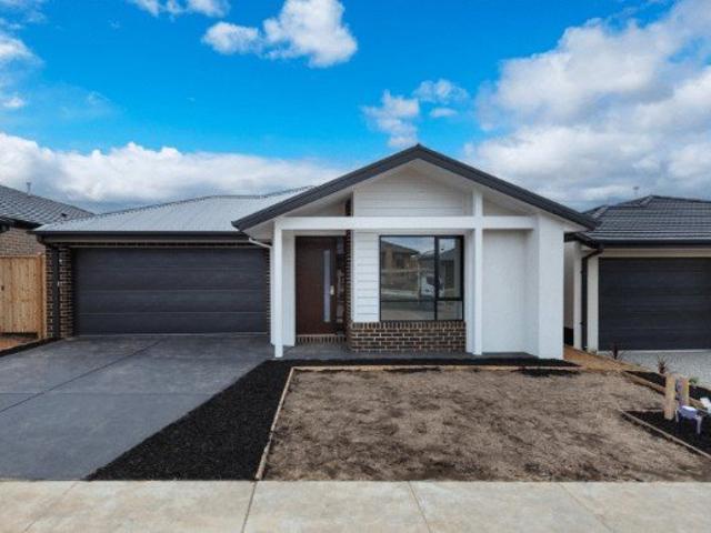 Cottage for sale in Camerons Creek, Victoria