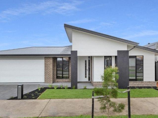 Cottage for sale in Camerons Creek, Victoria
