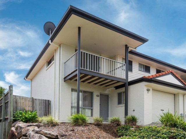 Townhouse for sale in Toombul, Queensland