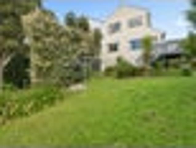 Townhouse for sale in Wairau Valley