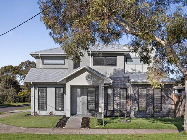 Townhouse for sale in Camerons Creek, Victoria
