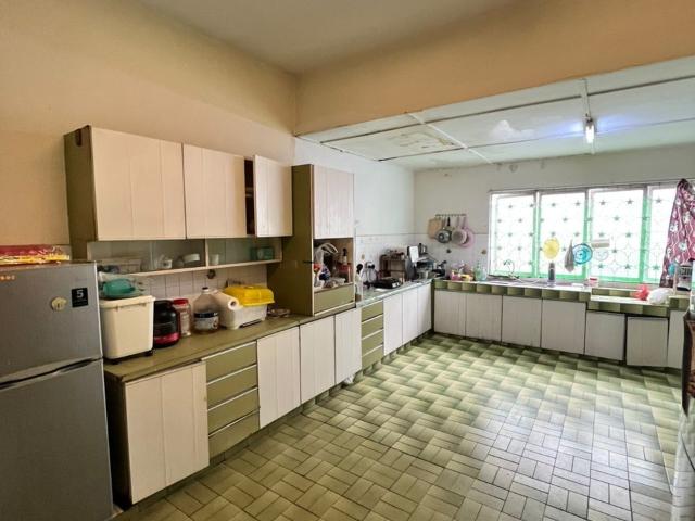 Room for rent in Petaling, Damansara Damai