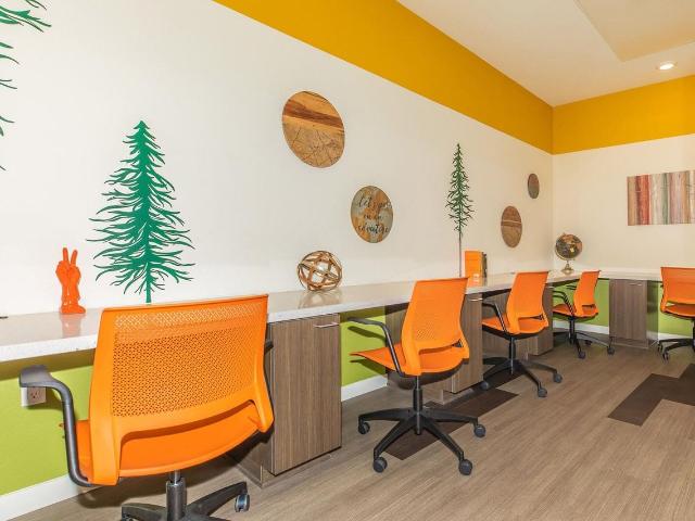Apartment for rent in Lyon Street, Santa Ana