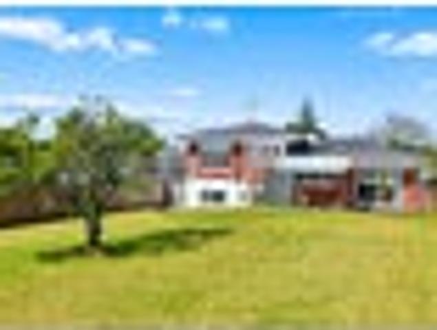 House for sale in Pakuranga Heights, Howick