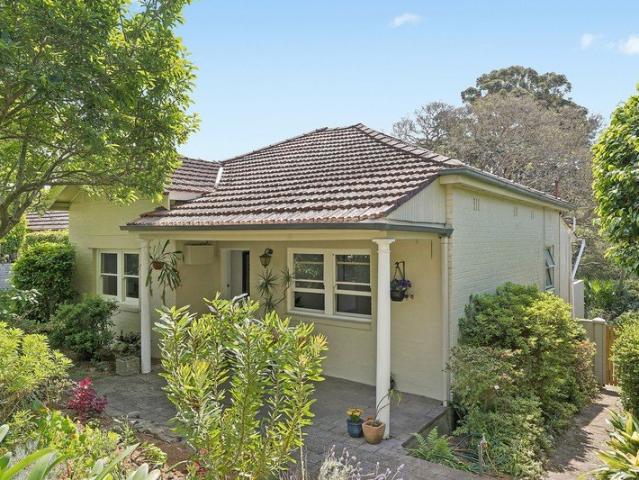 House for sale in Lower North Shore, Sydney
