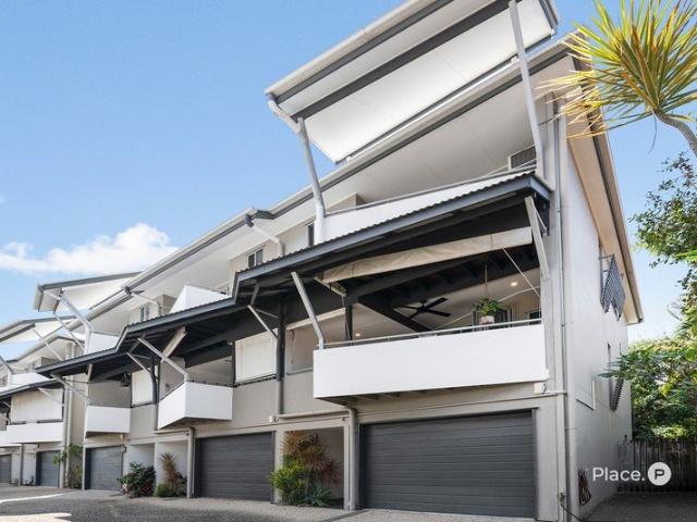 Townhouse for sale in Hawthorne, Greater Brisbane