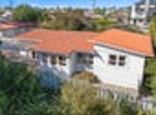 House for sale in Kelston