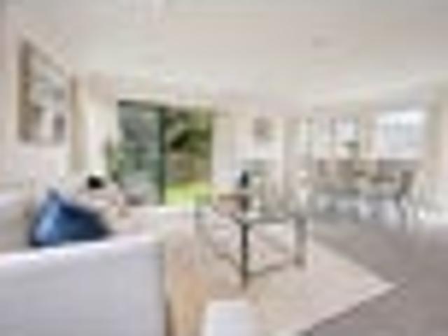 House for sale in One Tree Hill