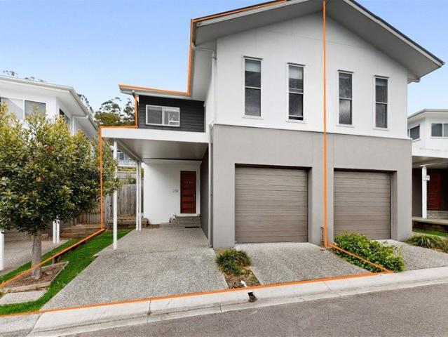 Townhouse for sale in Mudgeeraba, Gold Coast City