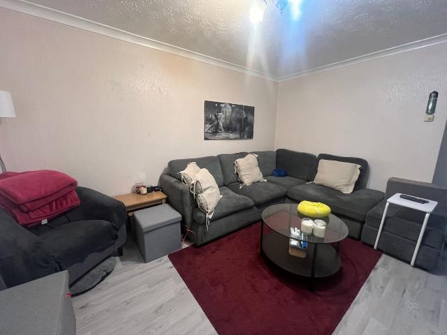 Apartment for rent in Penylan, Falcon Lodge