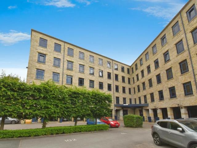 Apartment for rent in Huddersfield, West Yorkshire