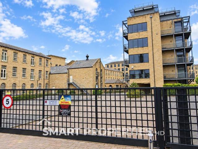 Apartment for rent in Huddersfield, West Yorkshire