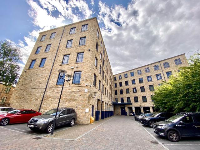 Apartment for rent in Huddersfield, West Yorkshire