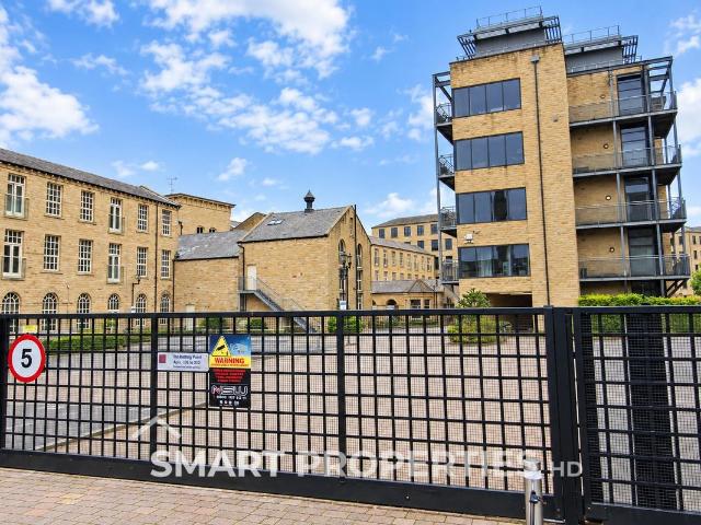 Apartment for rent in Huddersfield, West Yorkshire
