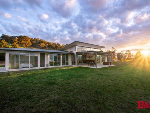 Cottage for sale in Tarana, New South Wales