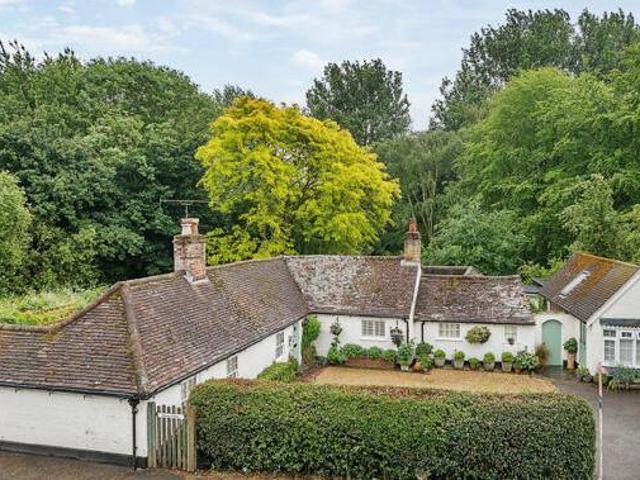 House for sale in Littlecote, West Sussex