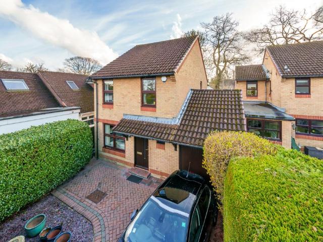 House for rent in Hersham, Elmbridge