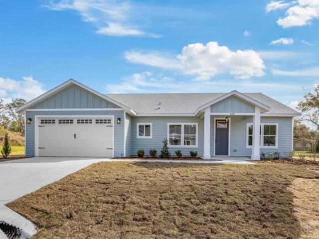 House for sale in Bronson