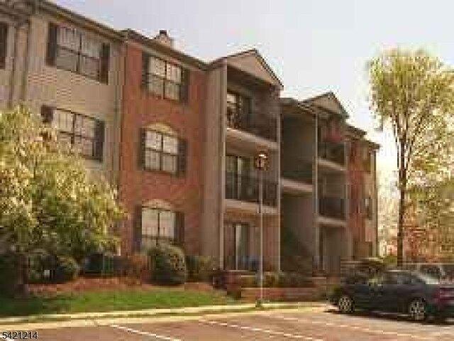 Condo for sale in Kendall Park, New Jersey