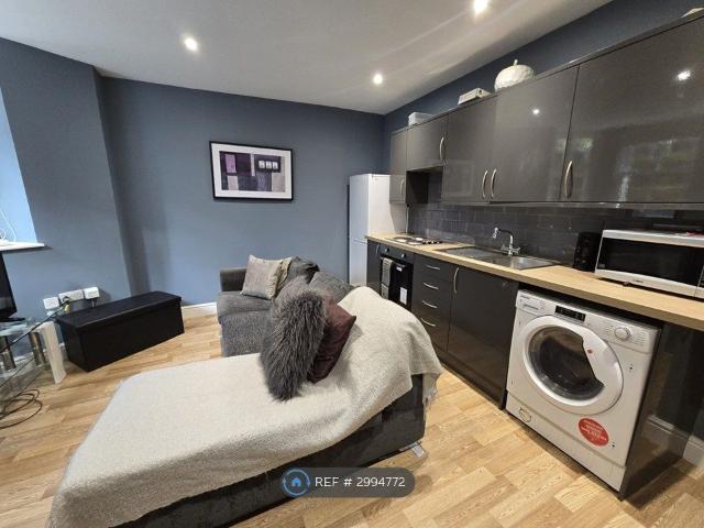 Apartment for rent in Ringlestone, Midway