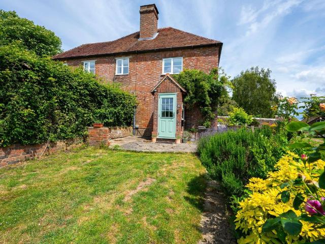 House for rent in Northchapel, Littlecote