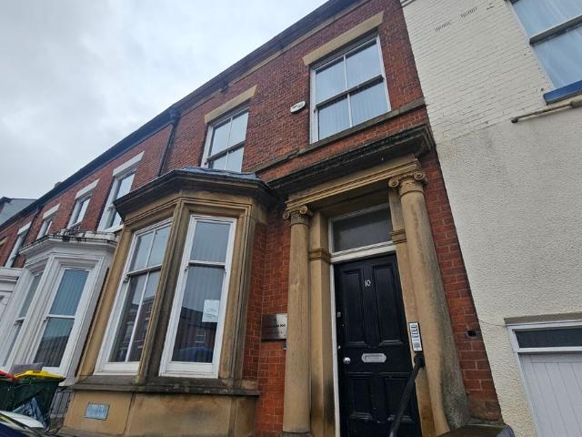 Studio for rent in Avenham, Higher Bartle