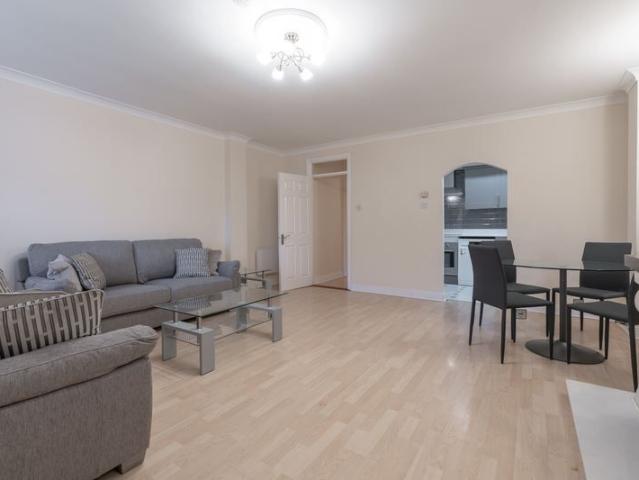 Apartment to rent in Bluebell, North Tipperary