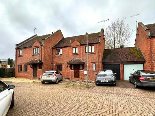 House for sale in Buckingham, Buckinghamshire