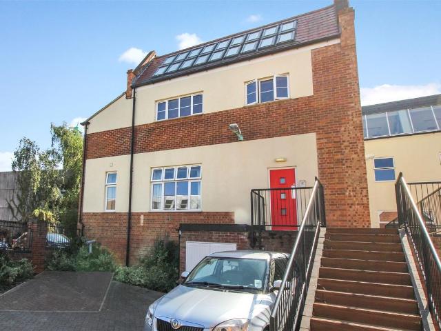 Apartment for rent in Heigham Grove, East Bank