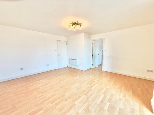 Apartment for rent in Reach, Greater London