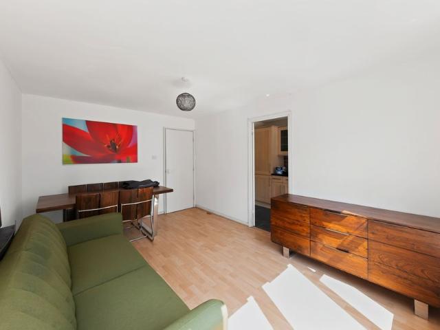 Apartment for rent in Reach, Greater London