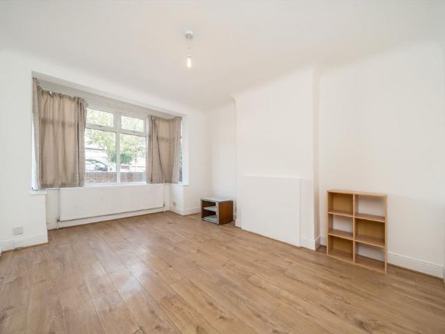 House for rent in Summerstown, Upper Tooting