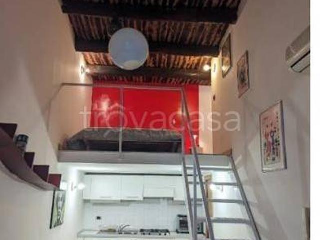 Monolocale in affitto a Municipalità 2, Campania