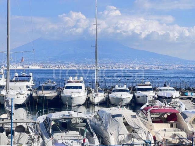 Appartamento in affitto a Municipalità 1, Pizzofalcone