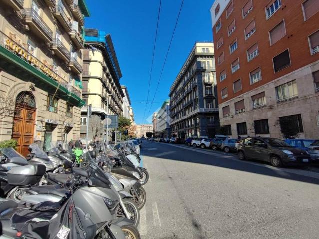 Appartamento in affitto a Municipalità 2, Campania
