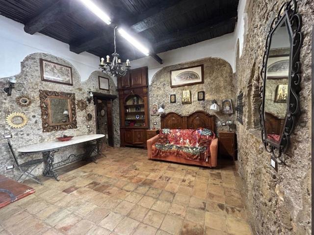 Appartamento in affitto a Salerno, Campania