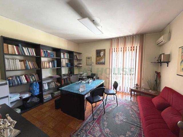 Monolocale in affitto a Nola, Campania
